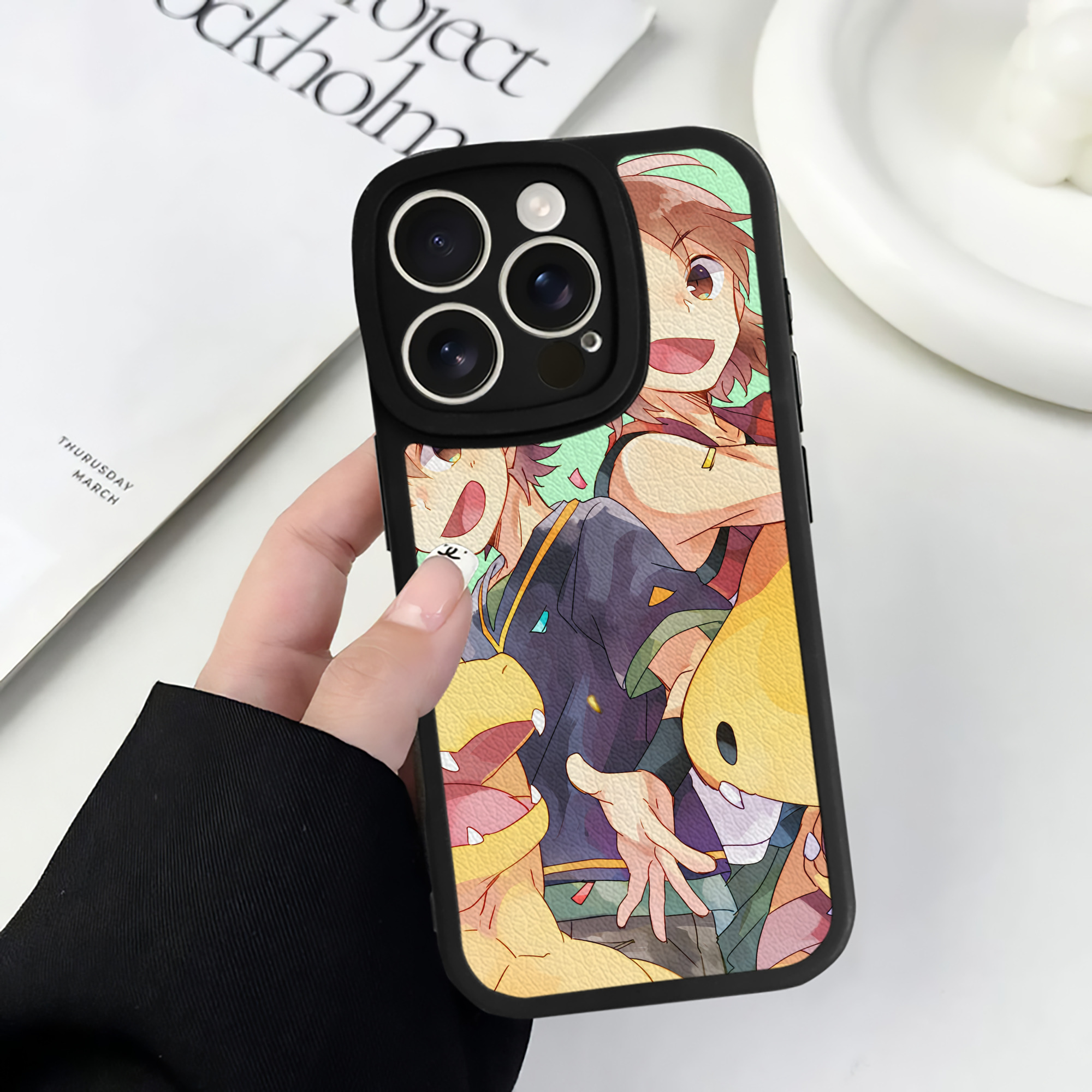 （画像用） Digimon デジタルモンスター/デジモン 【iPhone 16シリーズ対応】シリコンスマホケース（レザー調） 材質：シリコン